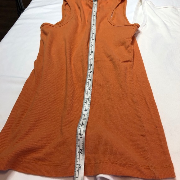 2000’s Tank Top bundle (3 shirts) size L - Picture 10 of 11